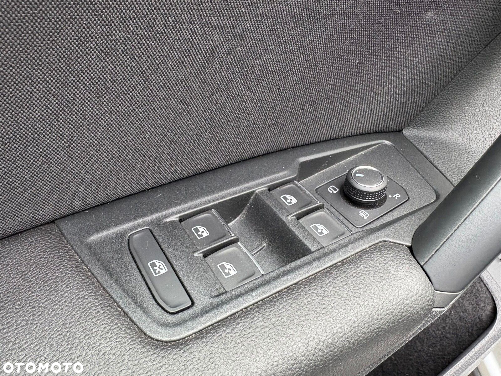 Volkswagen Tiguan 2.0 TDI SCR Elegance DSG - 22
