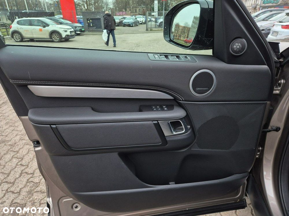 Land Rover Discovery - 12