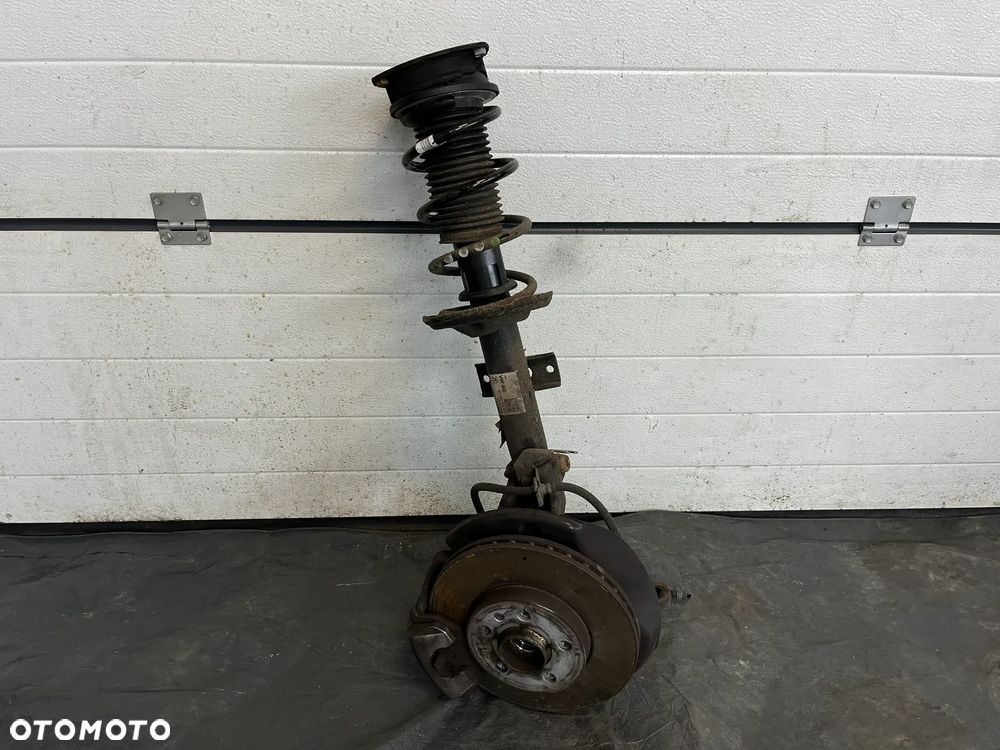 VW Volkswagen Polo 2G McPherson amortyzator sprężyna kopyto lewy przód 2Q0413031BT 5WA412331A - 1