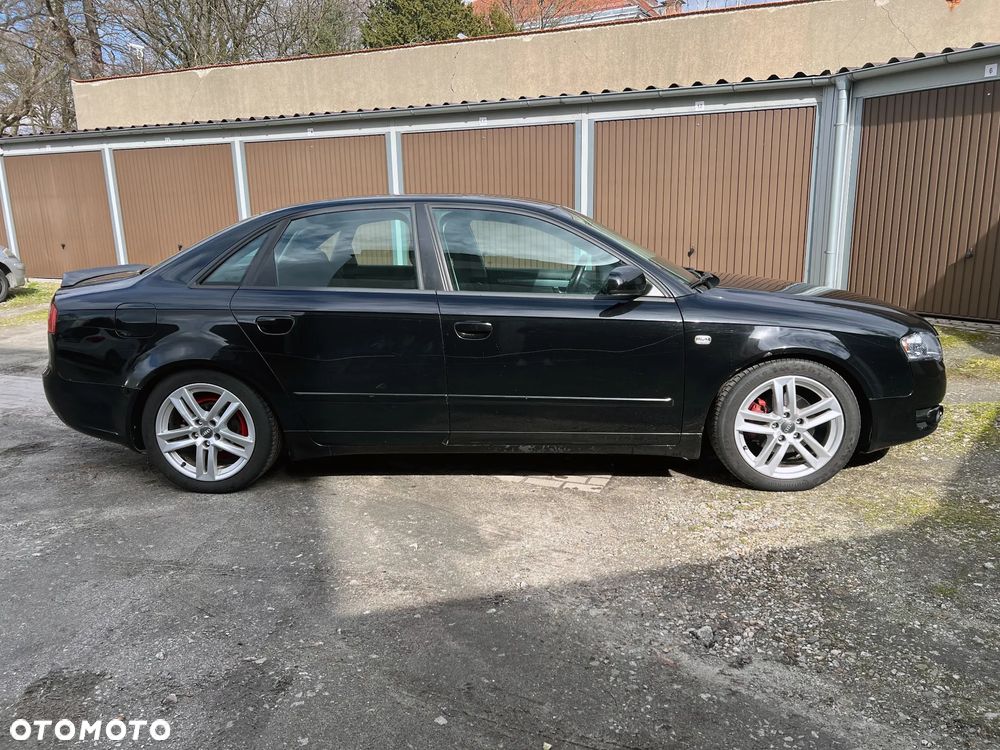 Audi A4 Limousine - 6