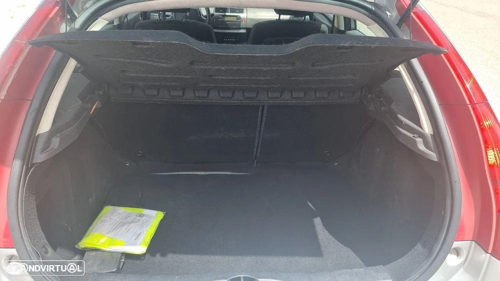 Citroën C4 1.6 HDi SX - 5