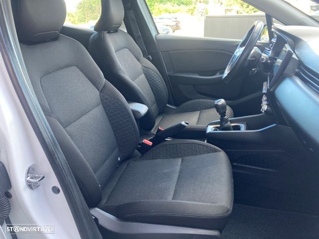 Renault Clio TCe 100 BUSINESS EDITION - 34