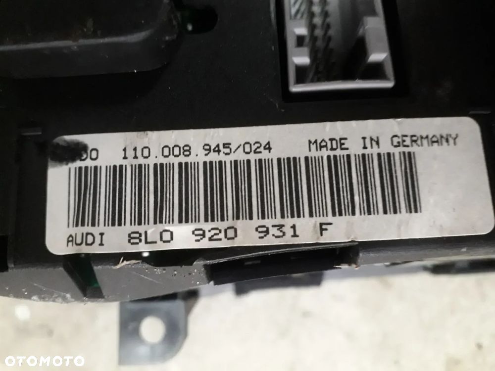 licznik 8L0920931F A3 8L 1.6 lift AVU - 4