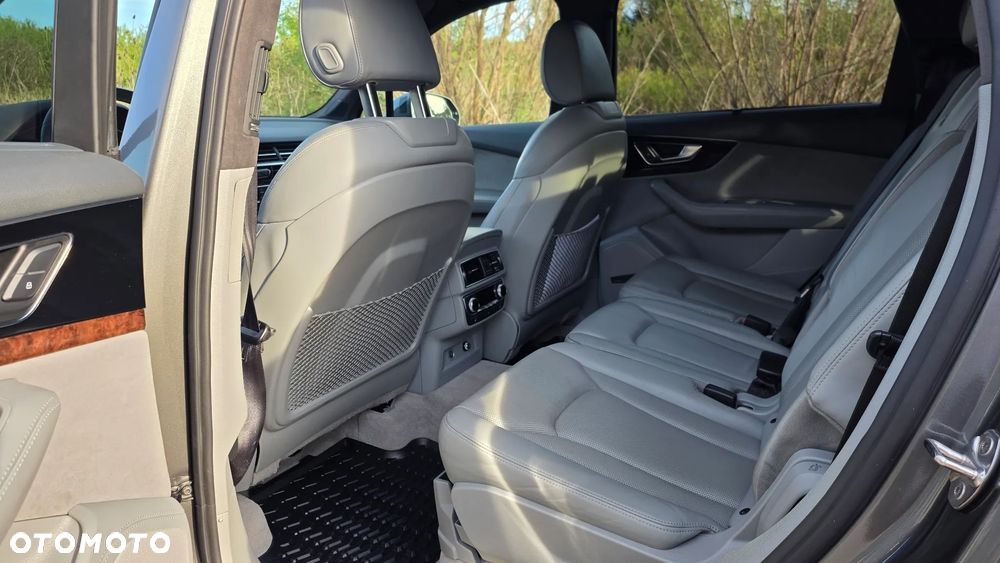 Audi Q7 3.0 TFSI Quattro Tiptronic - 9