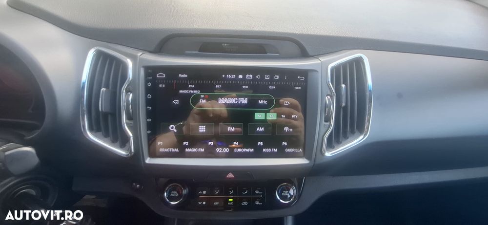 Kia Sportage 2.0 DSL MT 4x4 STYLE - 10