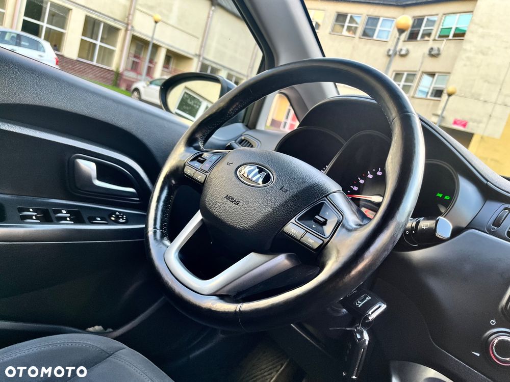 Kia Rio 1.2 Dream-Team Edition - 25