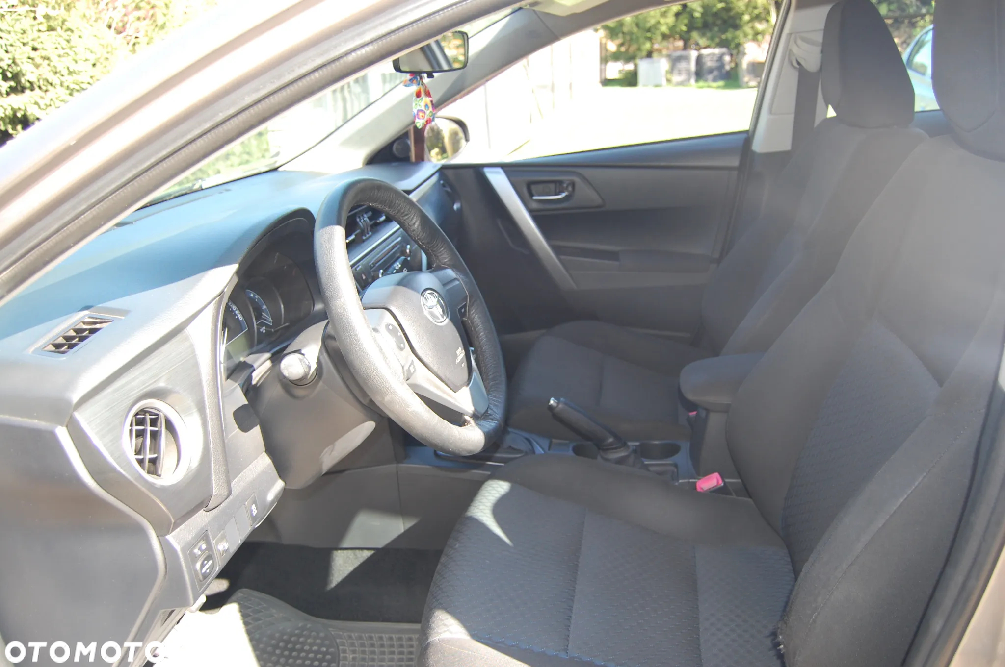 Toyota Auris 1.4 D-4D Active - 12