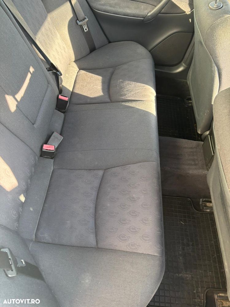 Mercedes-Benz C 220 CDI Classic - 11