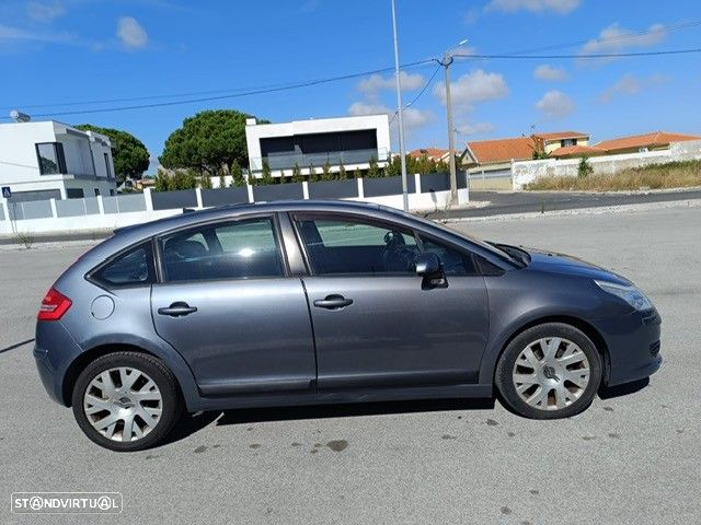 Citroën C4 1.6 HDi 110 Exclusive - 10