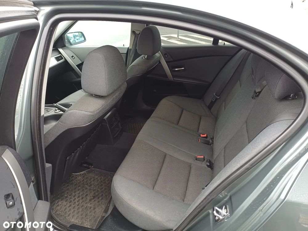 BMW Seria 5 520i - 17