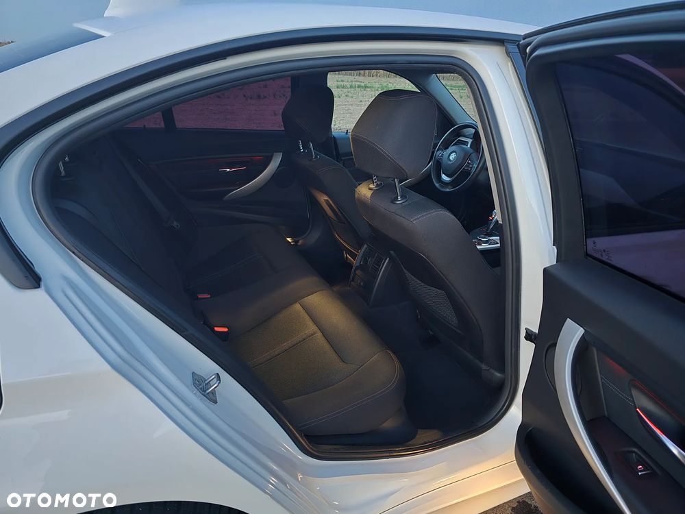 BMW Seria 3 - 23