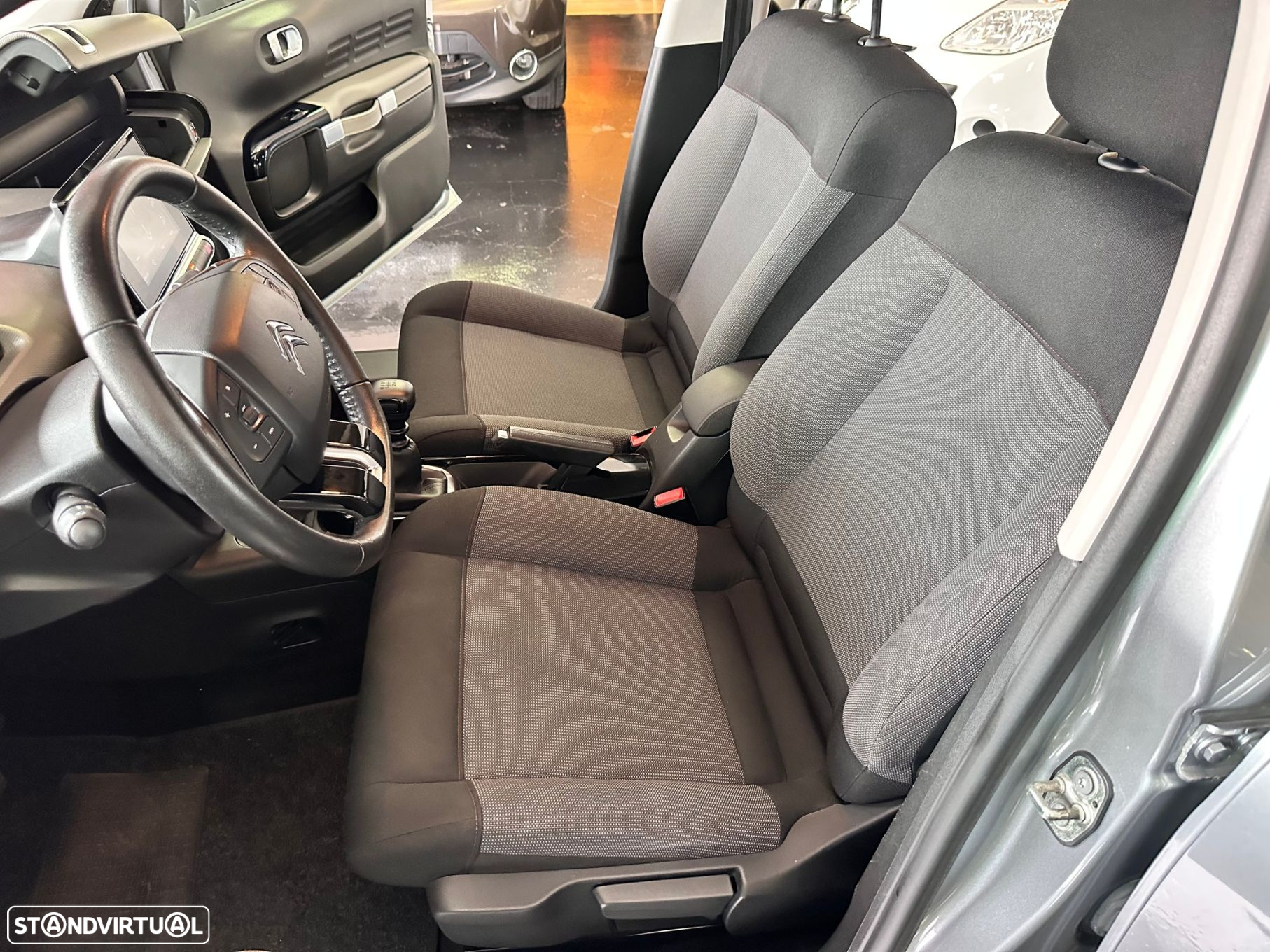 Citroën C4 Cactus 1.2 PureTech Feel - 24