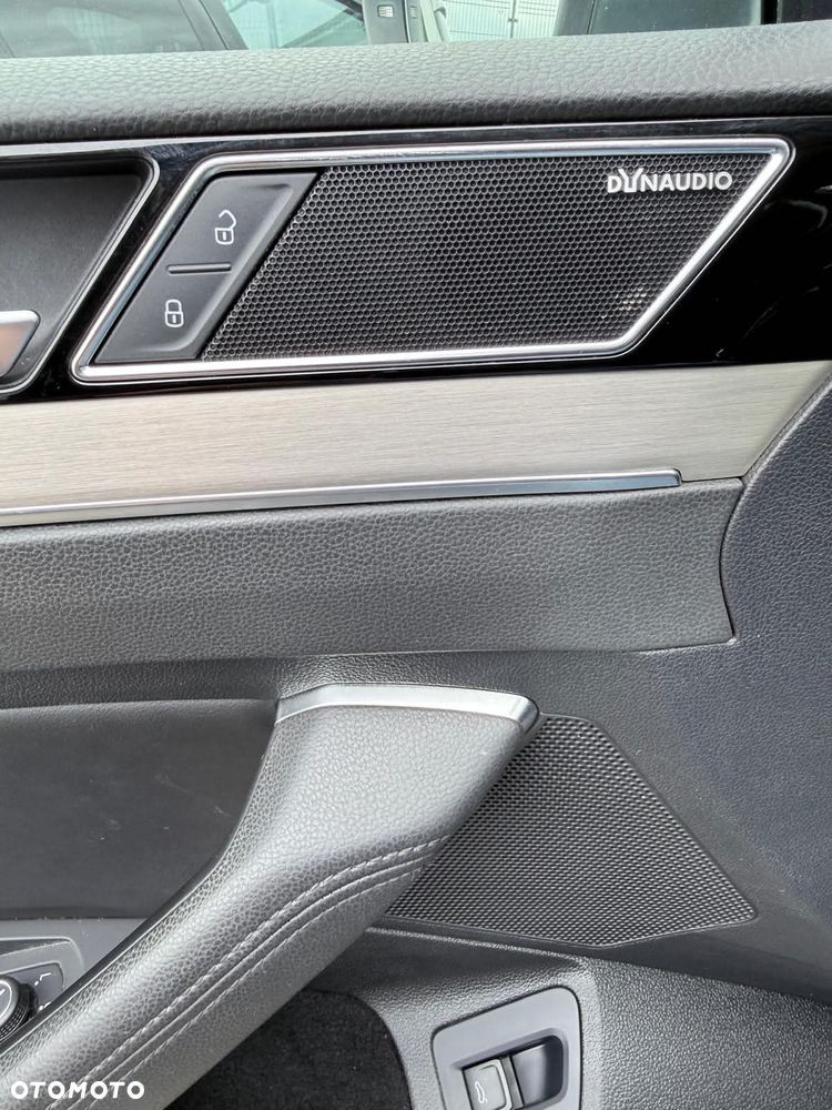 Volkswagen Passat - 25