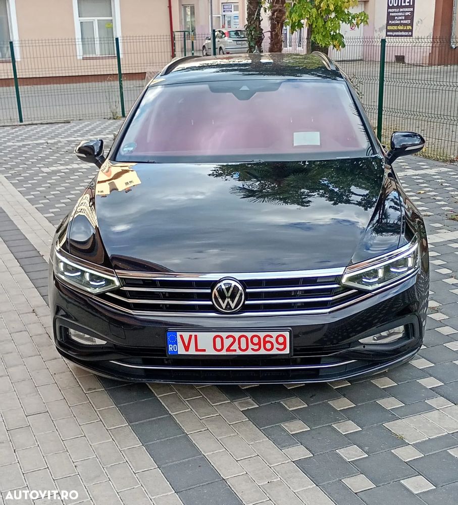 VOLKSWAGEN Passat