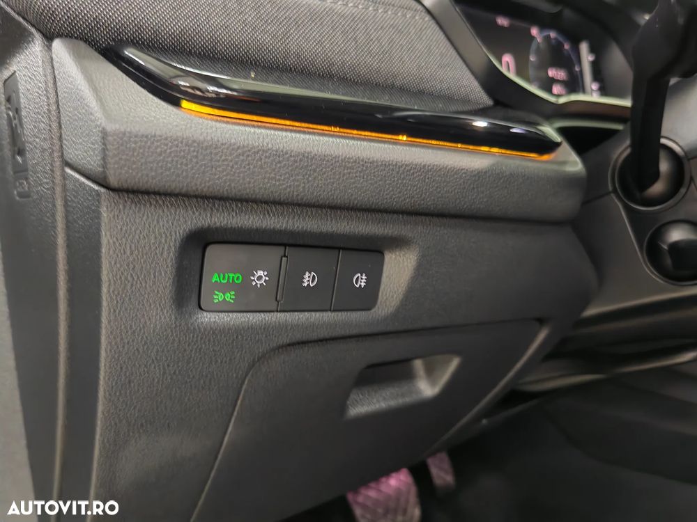 Skoda Octavia 2.0 TDI DSG Sport Edition - 11