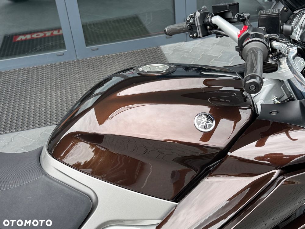 Yamaha FJR - 15