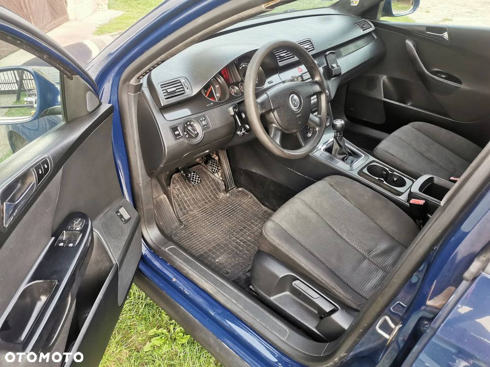 Volkswagen Passat 1.9 TDI Trendline - 6