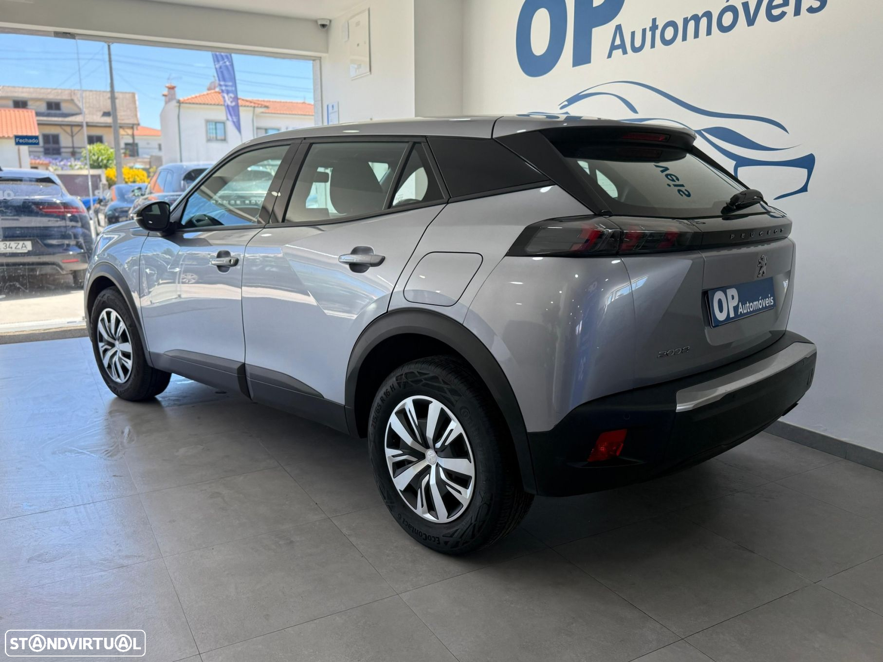 Peugeot 2008 1.2 PureTech Active Pack - 3