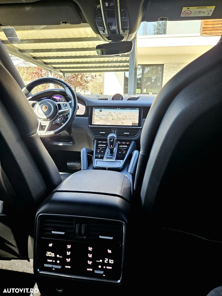 Porsche Cayenne Standard - 9