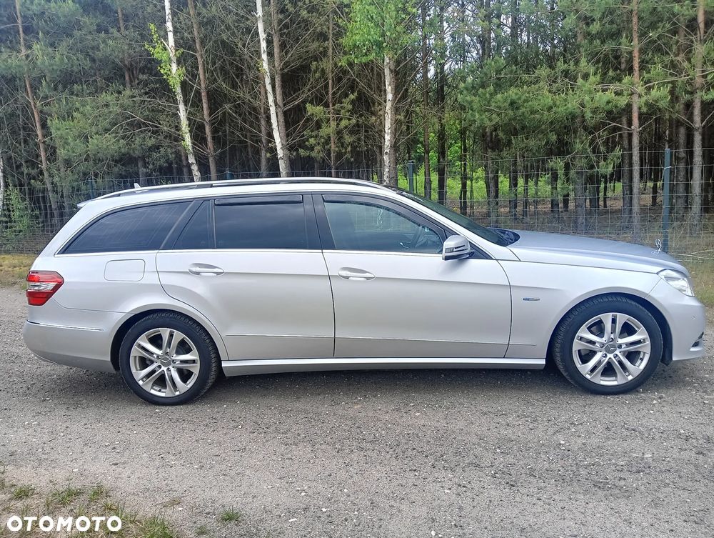 Mercedes-Benz Klasa E 200 BlueEFFICIENCY 7G-TRONIC Elegance - 18