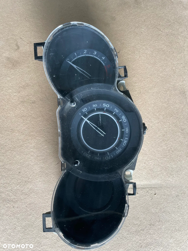 Licznik zegary Citroen C3 II hdi 96668806 Europa