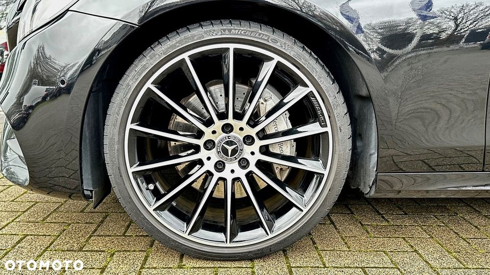 Mercedes-Benz Klasa E 200 4-Matic AMG - 9