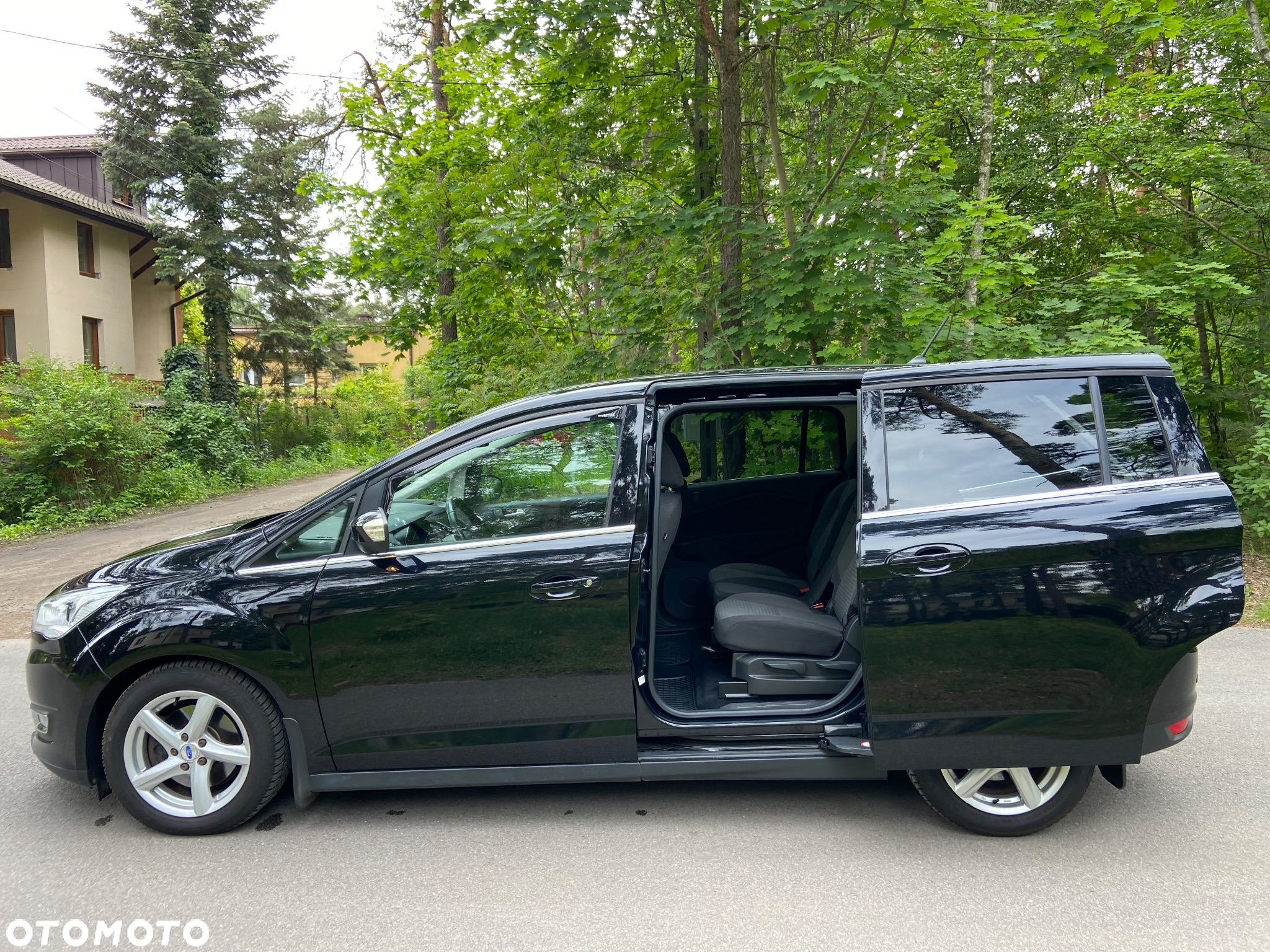 Ford Grand C-MAX - 29