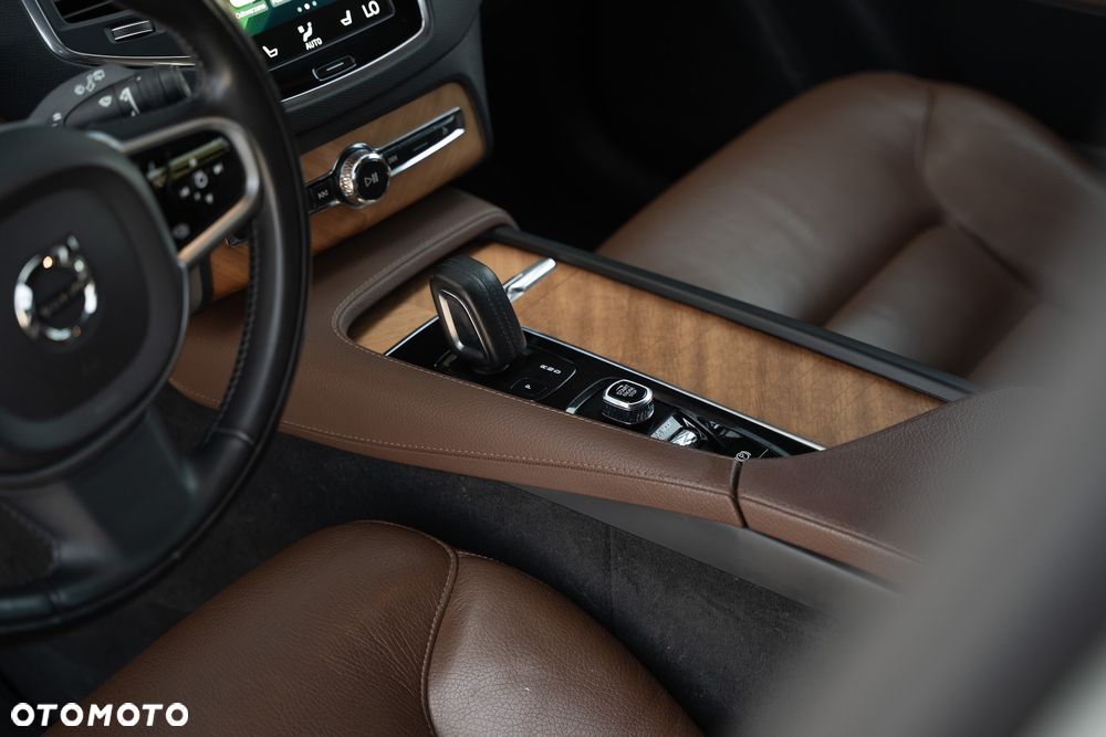 Volvo XC 90 B5 D AWD Geartronic Momentum - 29