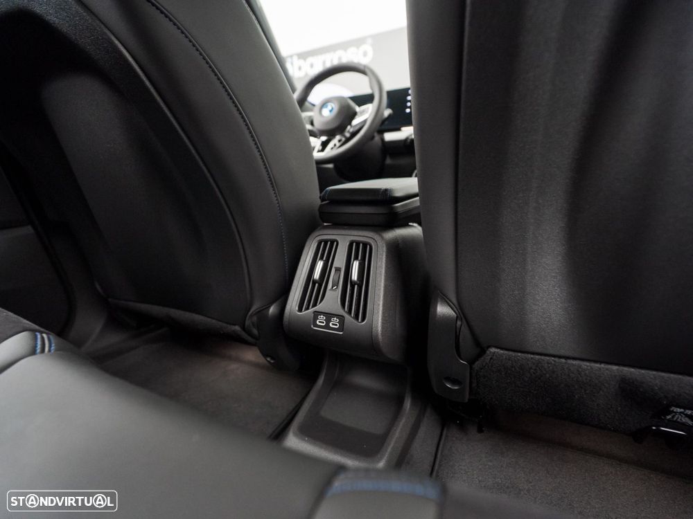 BMW iX1 eDrive20 Pack Desportivo M Pro - 44