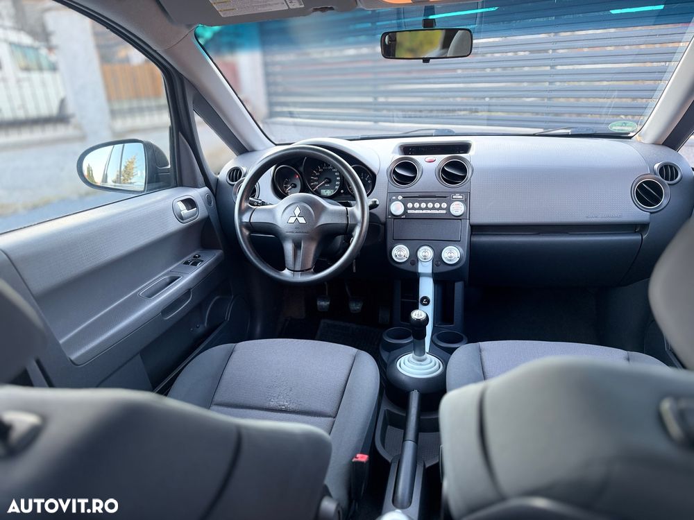 Mitsubishi Colt - 5