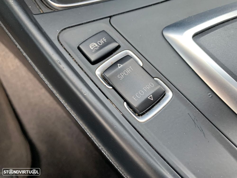 BMW 118 d Pack M Auto - 28