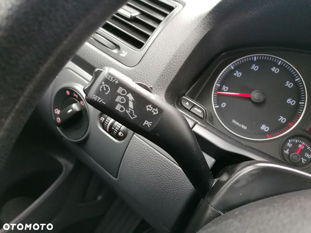 Volkswagen Golf Plus 1.6 Edition - 16