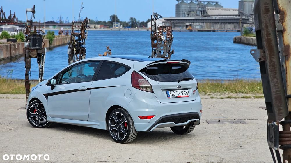 Ford Fiesta ST200 - 4
