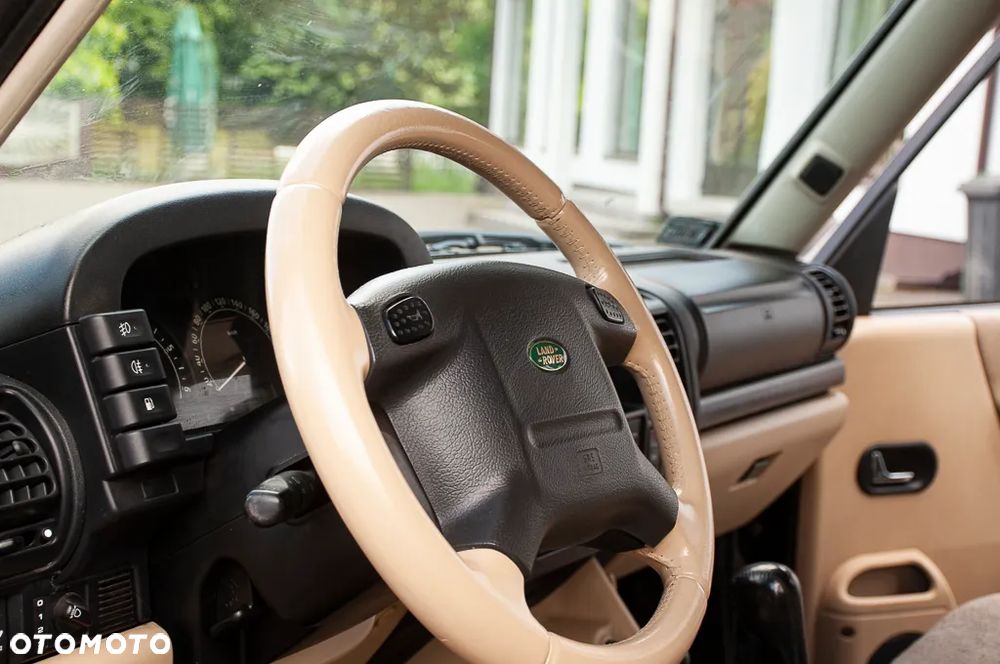 Land Rover Discovery - 19