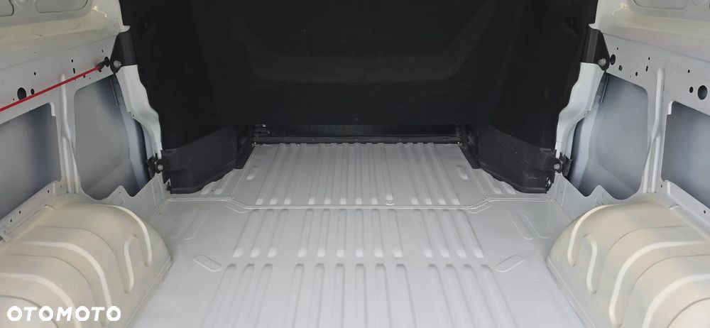 Renault Trafic 2.0 L2H1 HD Extra (bryg.) - 19