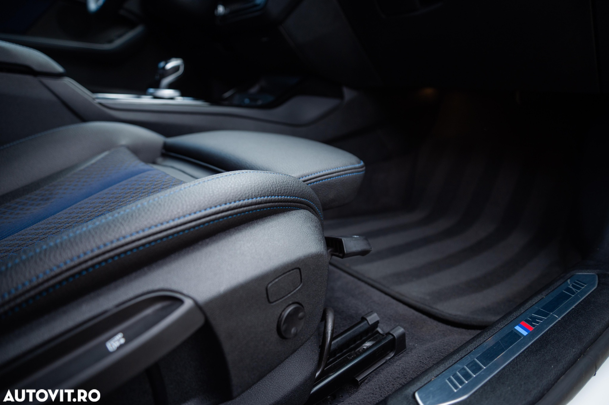 BMW Seria 1 118i Aut. M Sport - 30