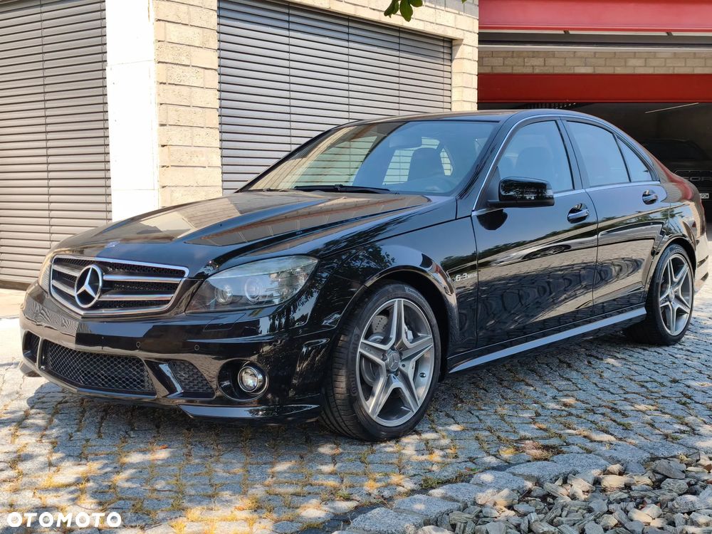 Mercedes-Benz Klasa C 63 AMG - 10