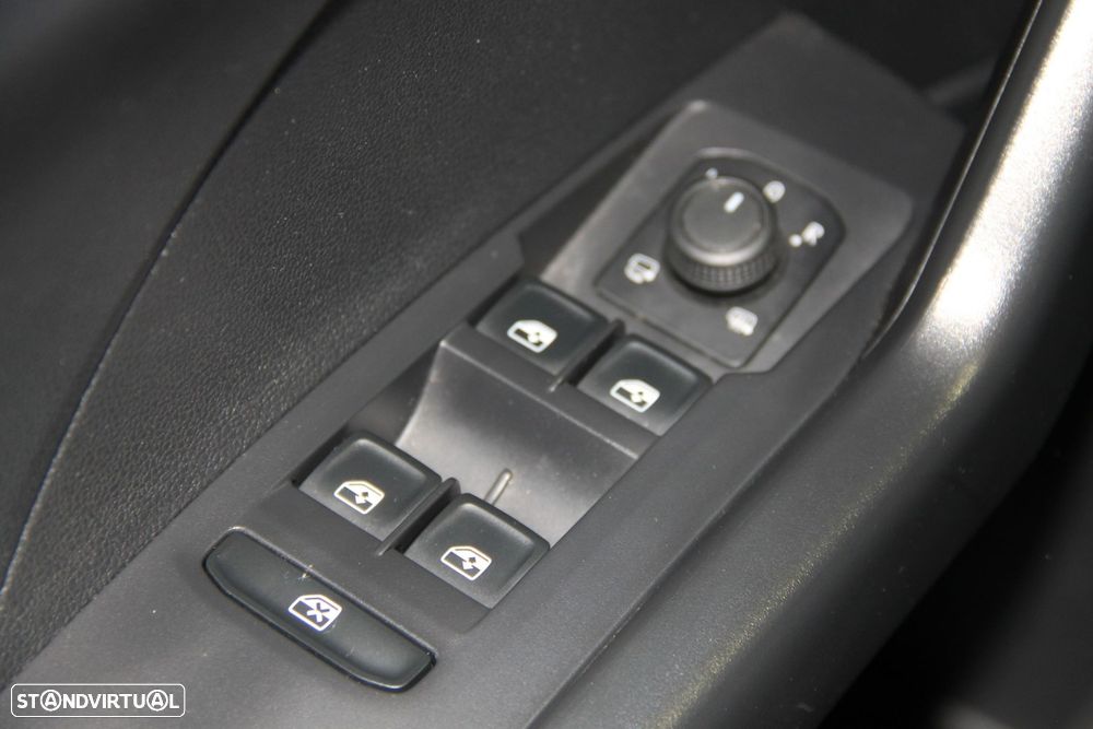 VW T-Cross 1.0 TSI - 18
