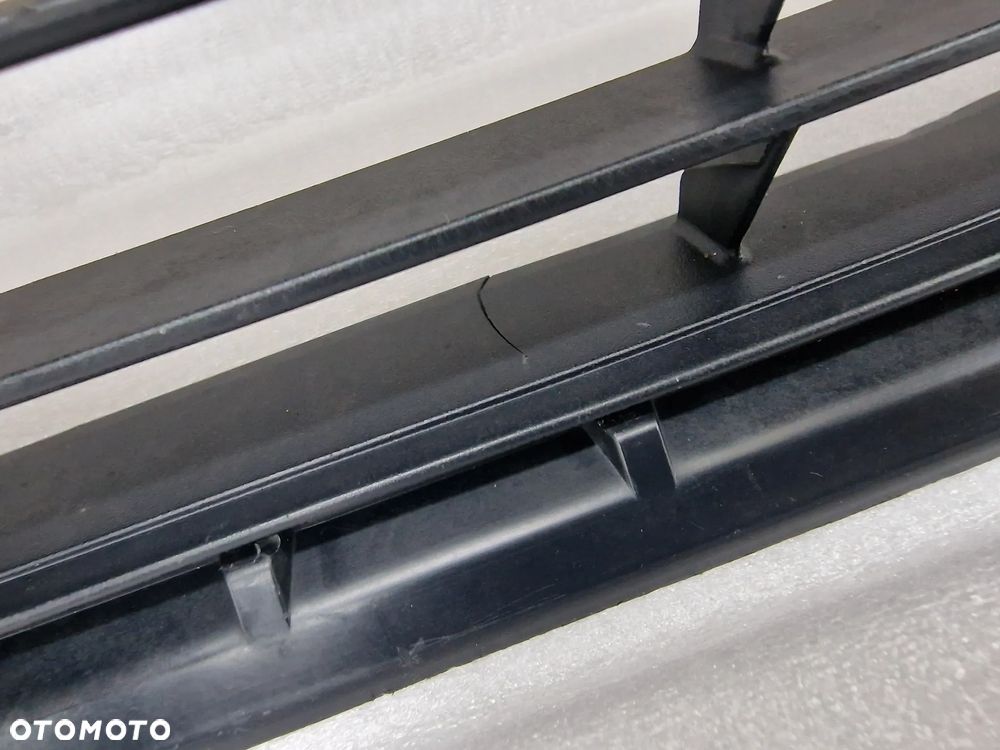 TOYOTA YARIS III 11- KRATKA ŚRODKOWA ZDERZAKA PRZEDNIEGO , NR 53112-0D210 , NR AUKCJI K309 - 9