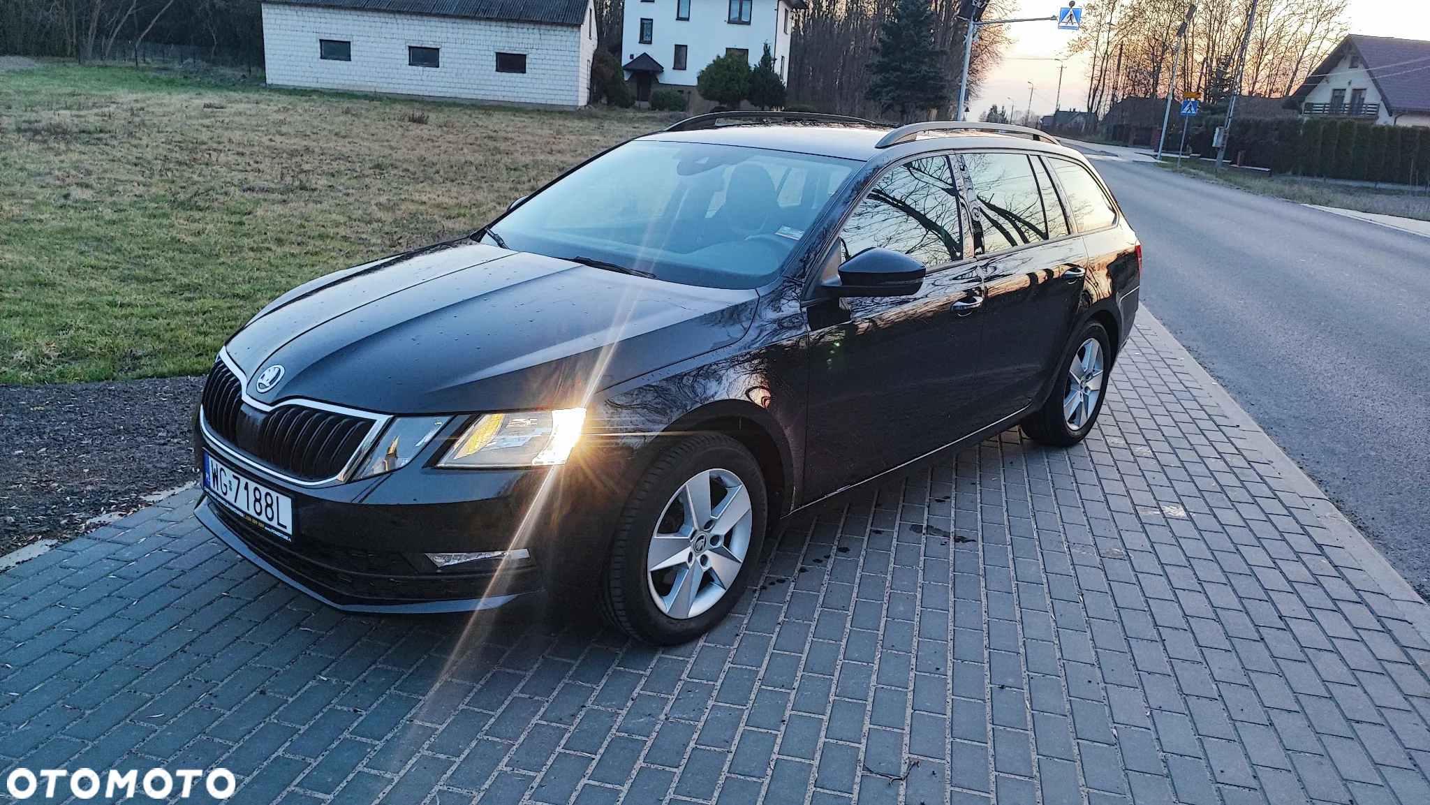 Skoda Octavia 2.0 TDI Style DSG - 3
