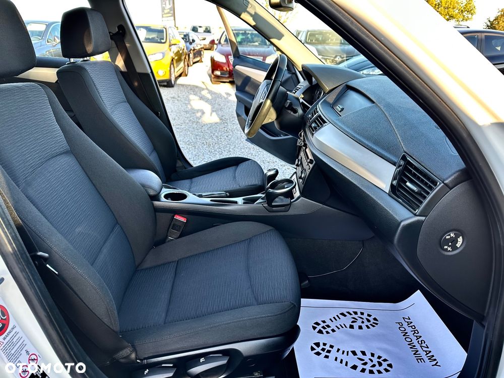 BMW X1 sDrive18i xLine - 31