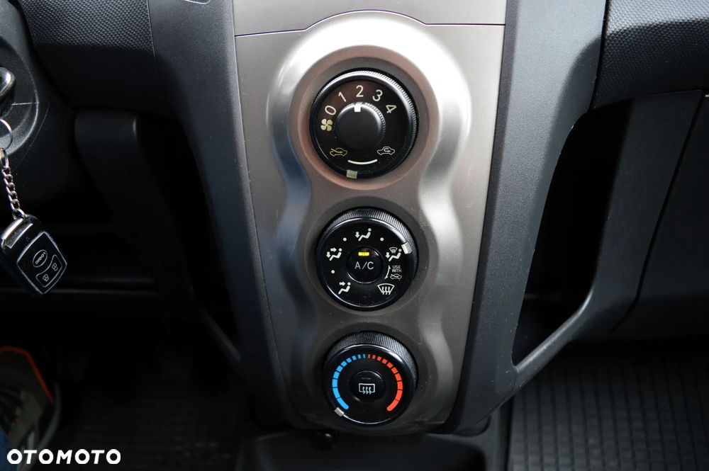 Toyota Yaris 1.0 Terra - 20