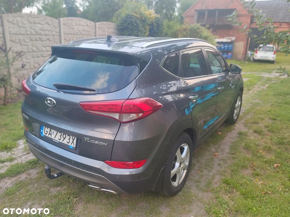 Hyundai Tucson 2.0 CRDI BlueDrive Style 2WD - 7