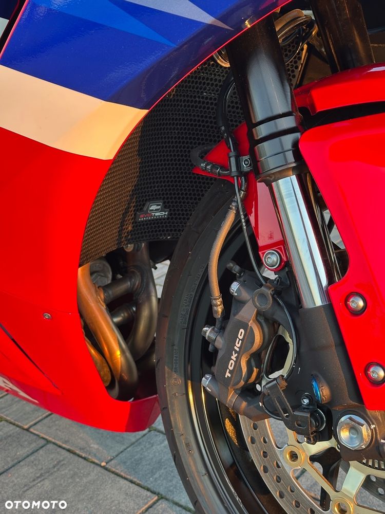 Honda CBR - 11