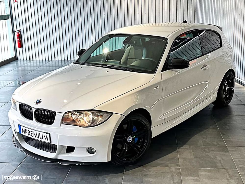 BMW 118 d Pack M - 17