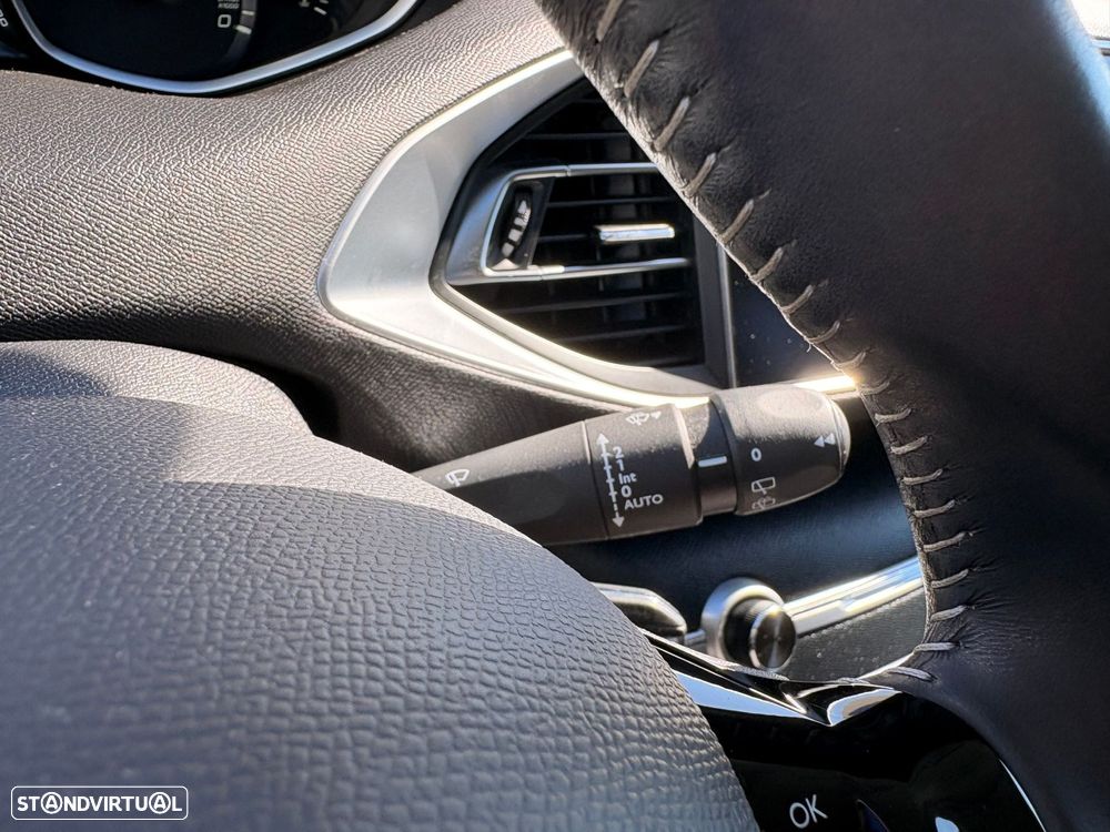 Peugeot 308 SW 1.5 BlueHDi Style - 42