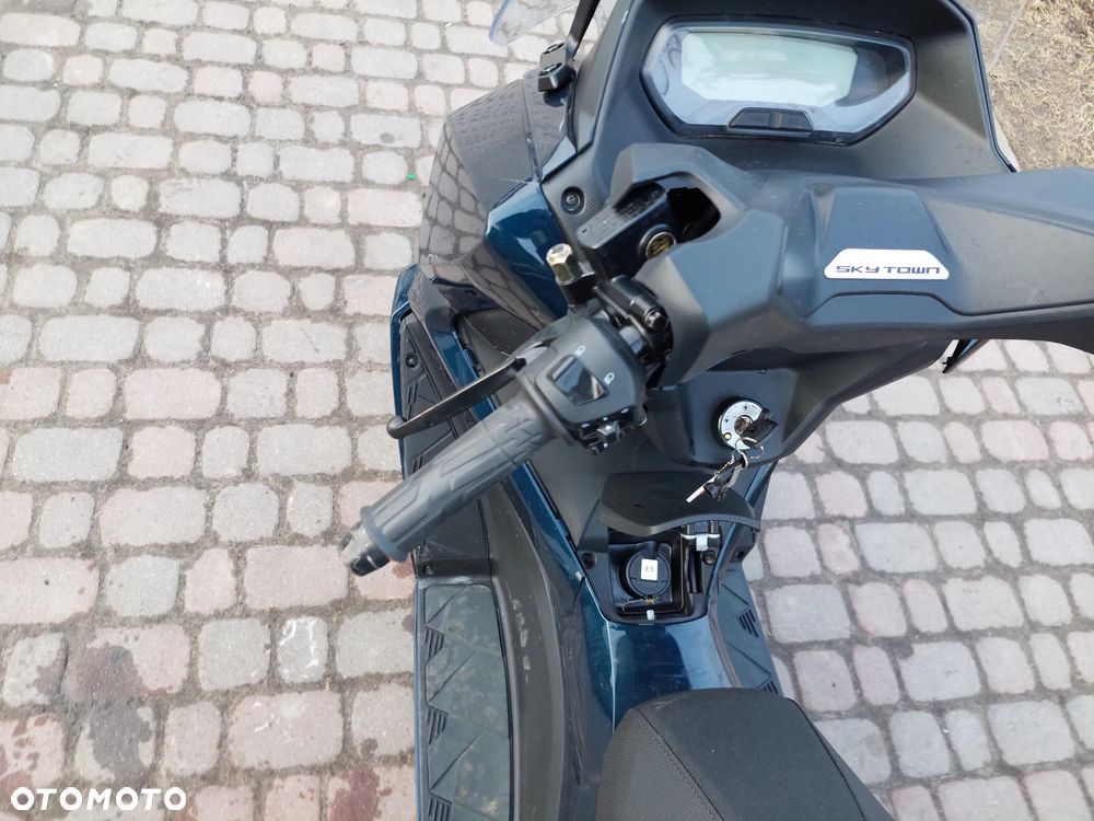 Kymco Skytown - 14