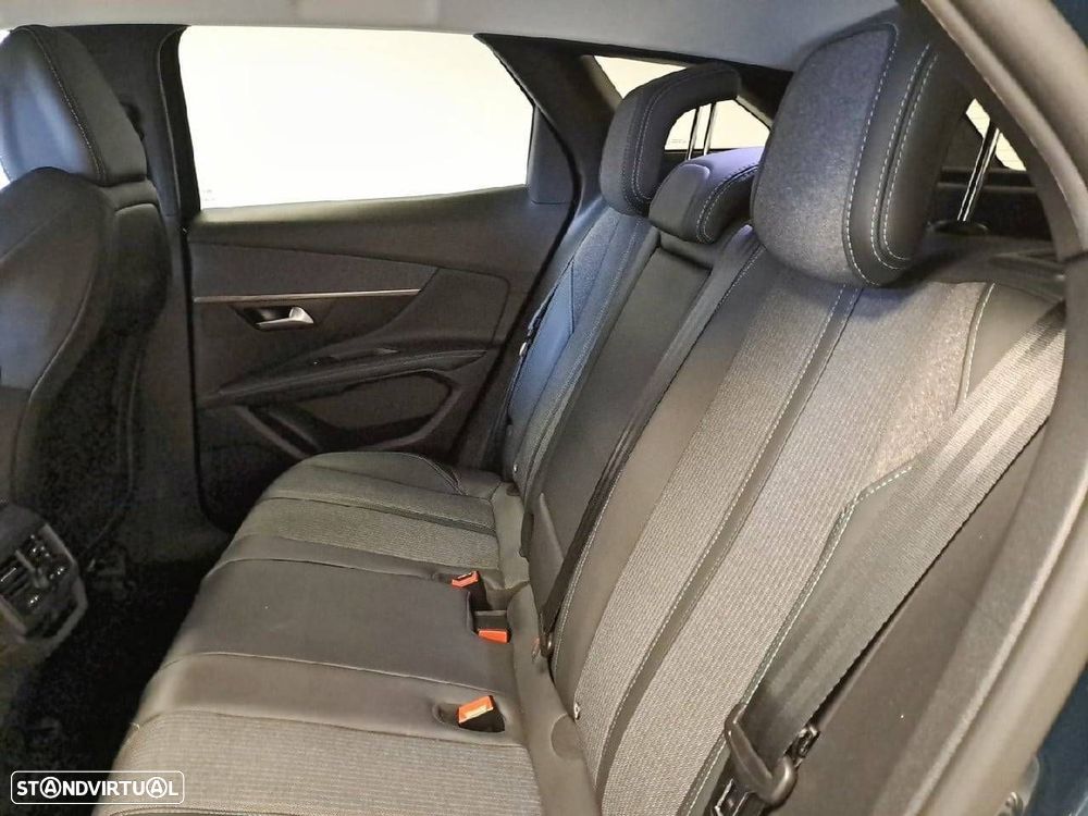 Peugeot 3008 1.2 PureTech Allure Pack EAT8 - 9