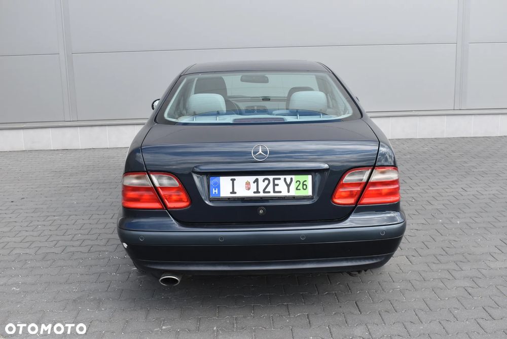 Mercedes-Benz CLK - 30