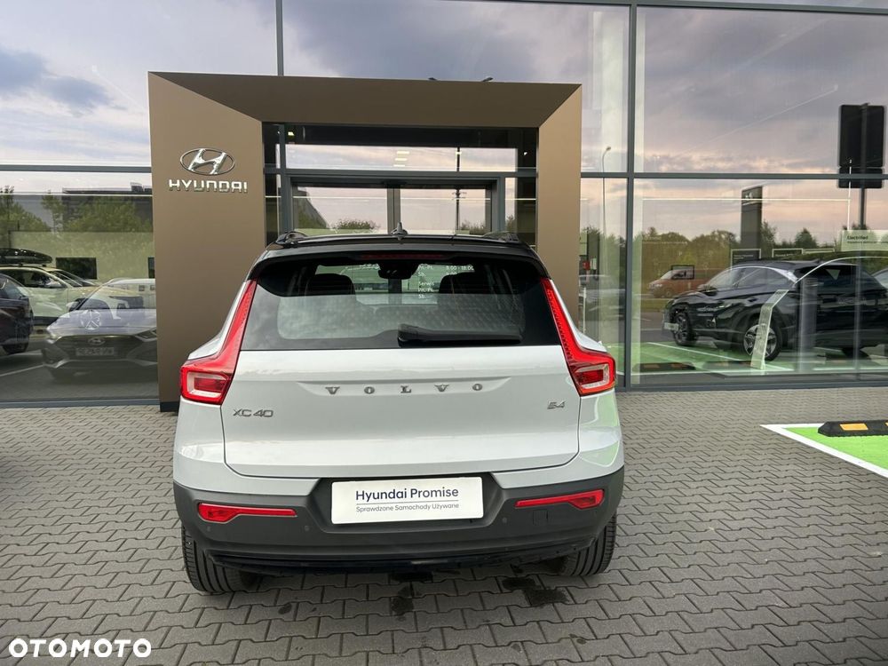 Volvo XC 40 B4 B R-Design - 8